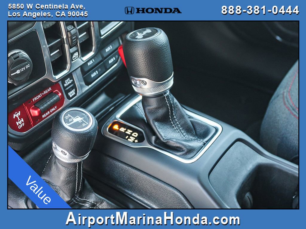 Used 2025 Jeep Wrangler Unlimited Rubicon AWD/4WD image 19