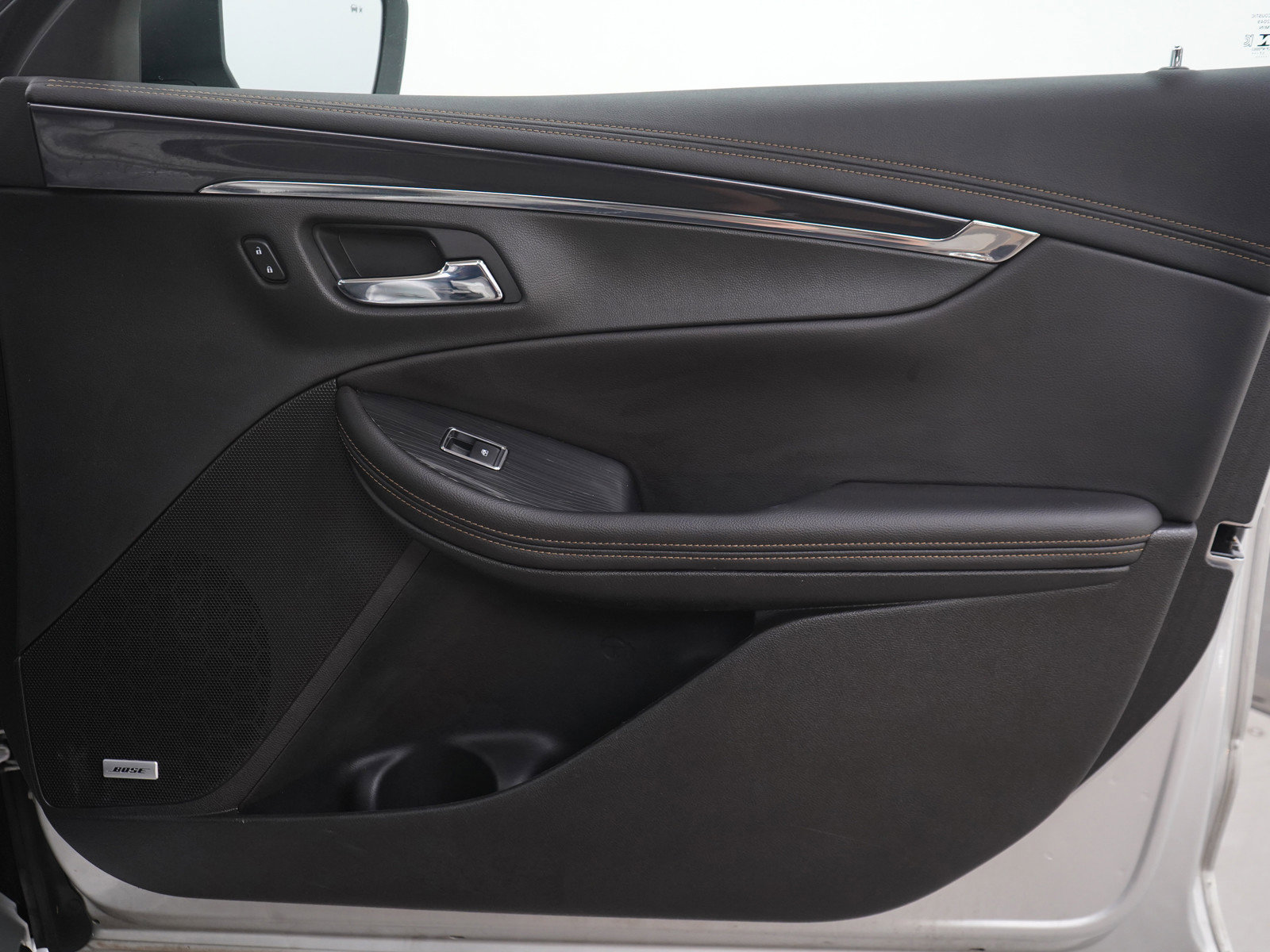 Used 2018 Chevrolet Impala Premier FWD image 9