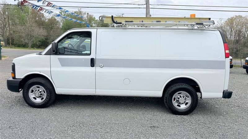 Used 2011 Chevrolet Express 2500 RWD image 9