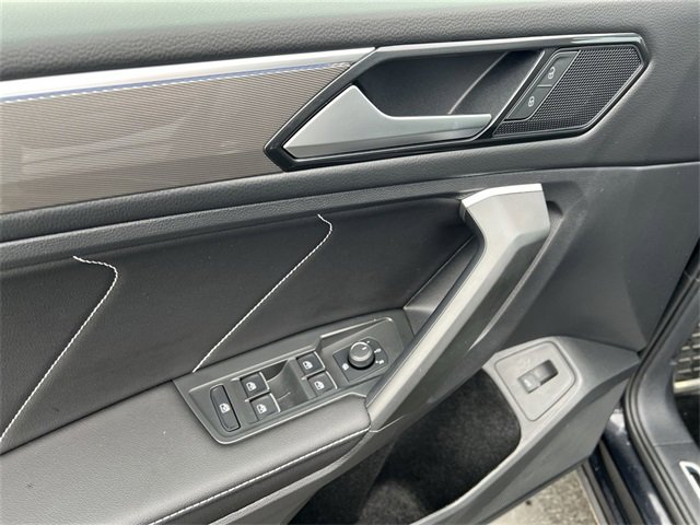 Used 2024 Volkswagen Tiguan SE R-Line image 15