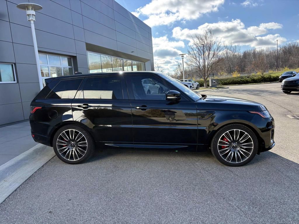 Used 2020 Land Rover Range Rover Sport HST image 4