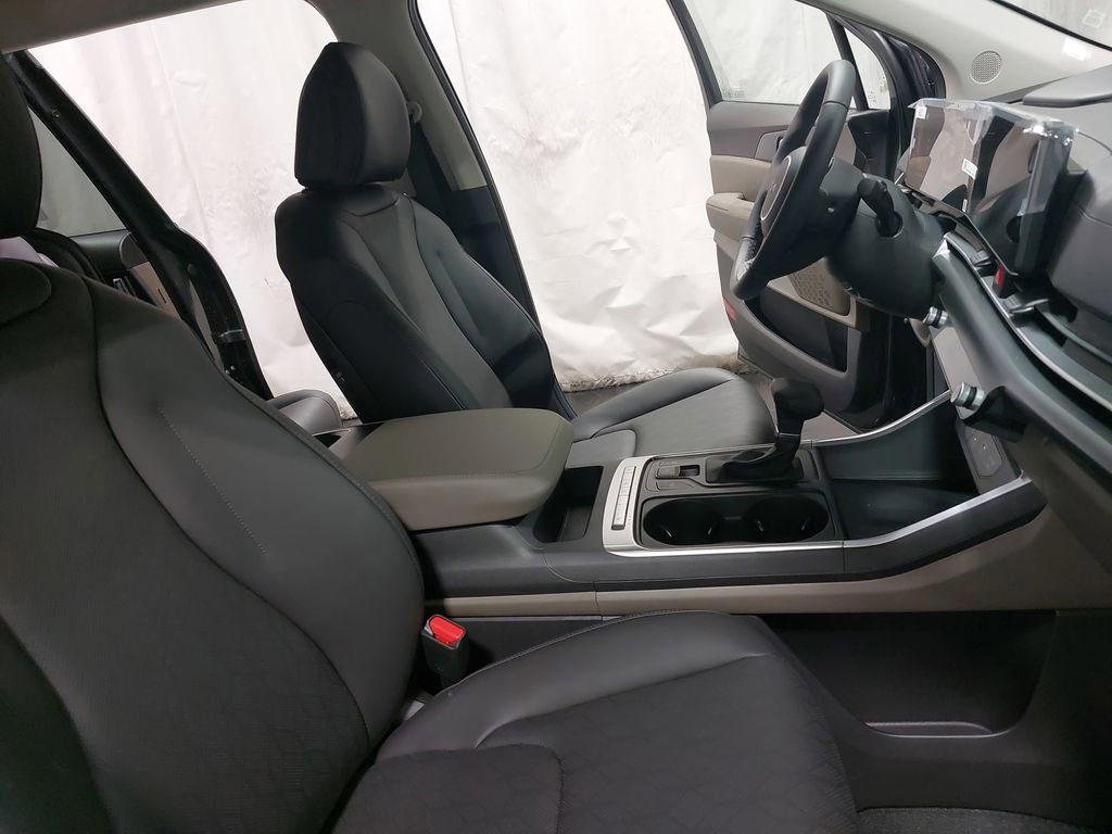New 2026 Kia Carnival FWD image 10