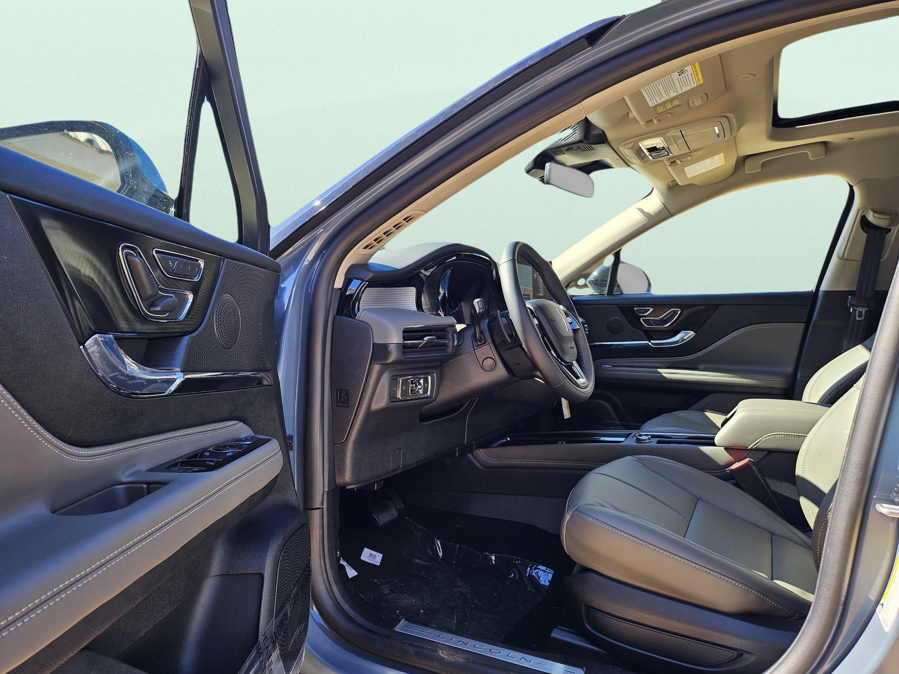 New 2026 Lincoln Corsair Premiere AWD/4WD image 10