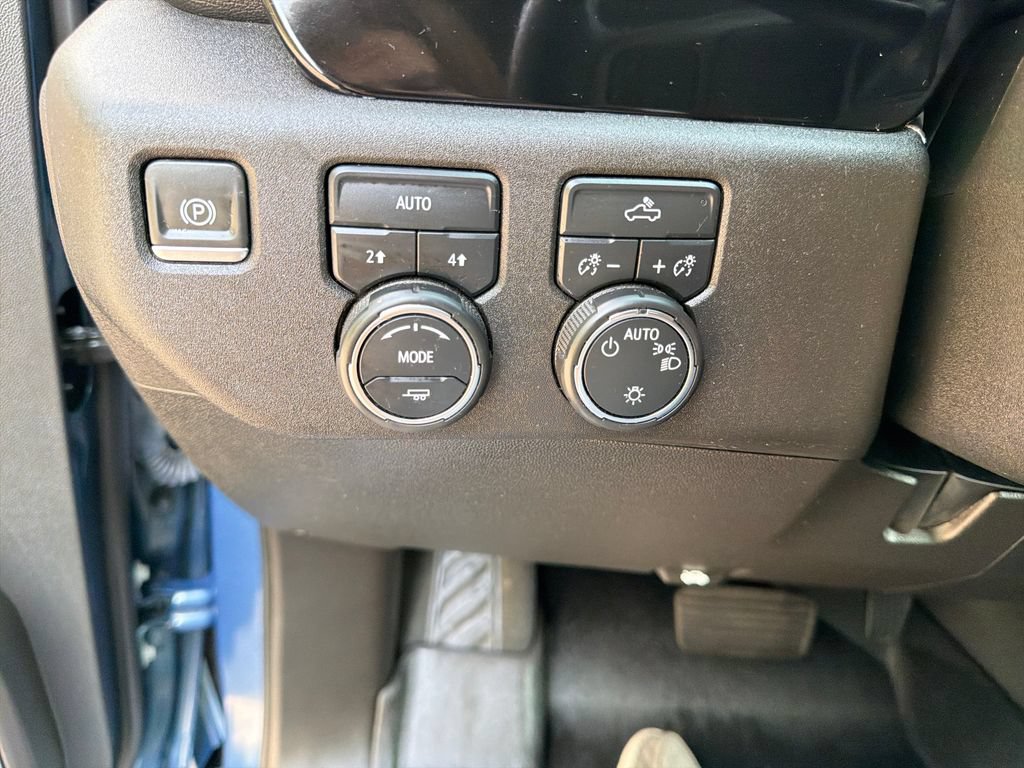 Used 2024 Chevrolet Silverado 1500 LT AWD/4WD image 22