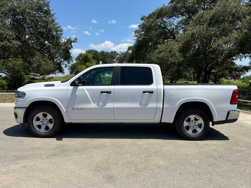 Used 2025 RAM 1500 Big Horn AWD/4WD image 8