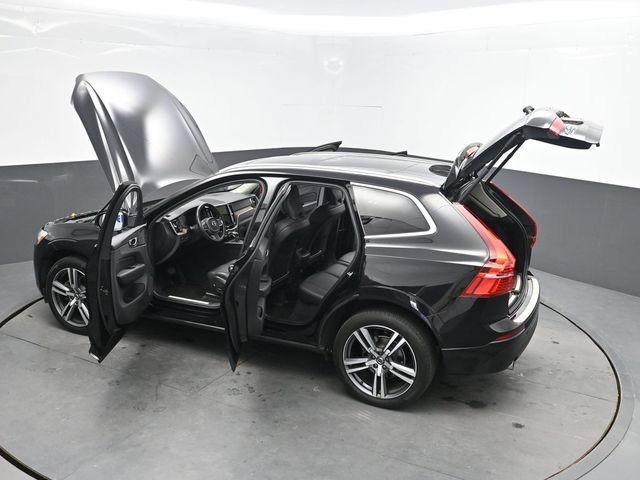 Used 2021 Volvo XC60 T5 Momentum w/ Premium Package AWD/4WD image 25