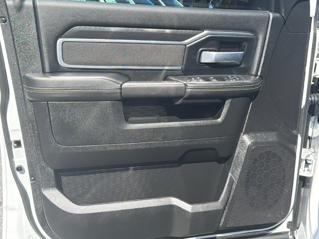 Used 2025 RAM 2500 Big Horn AWD/4WD image 10
