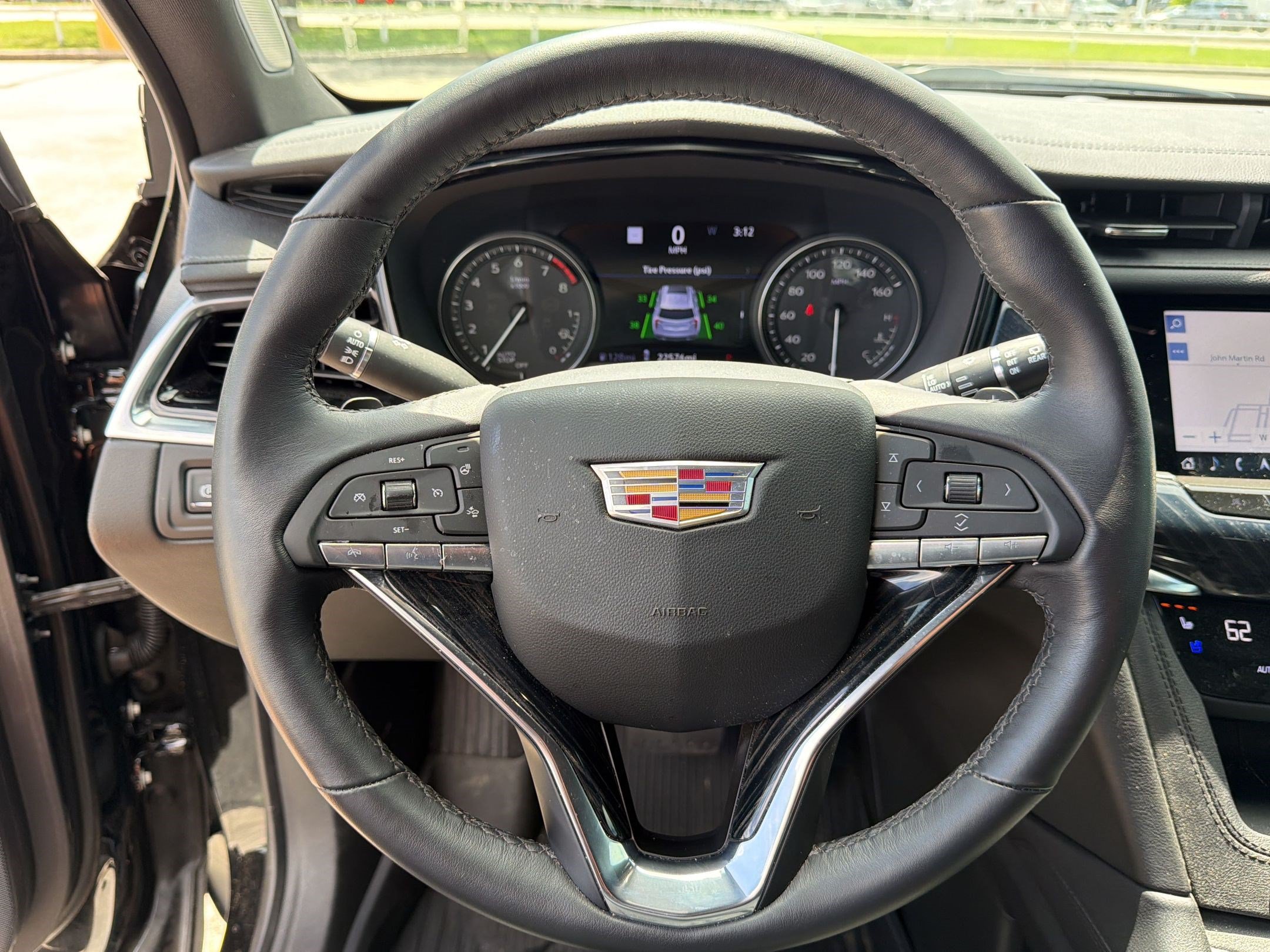 Used 2024 Cadillac XT6 Premium Luxury w/ Technology Package FWD image 11