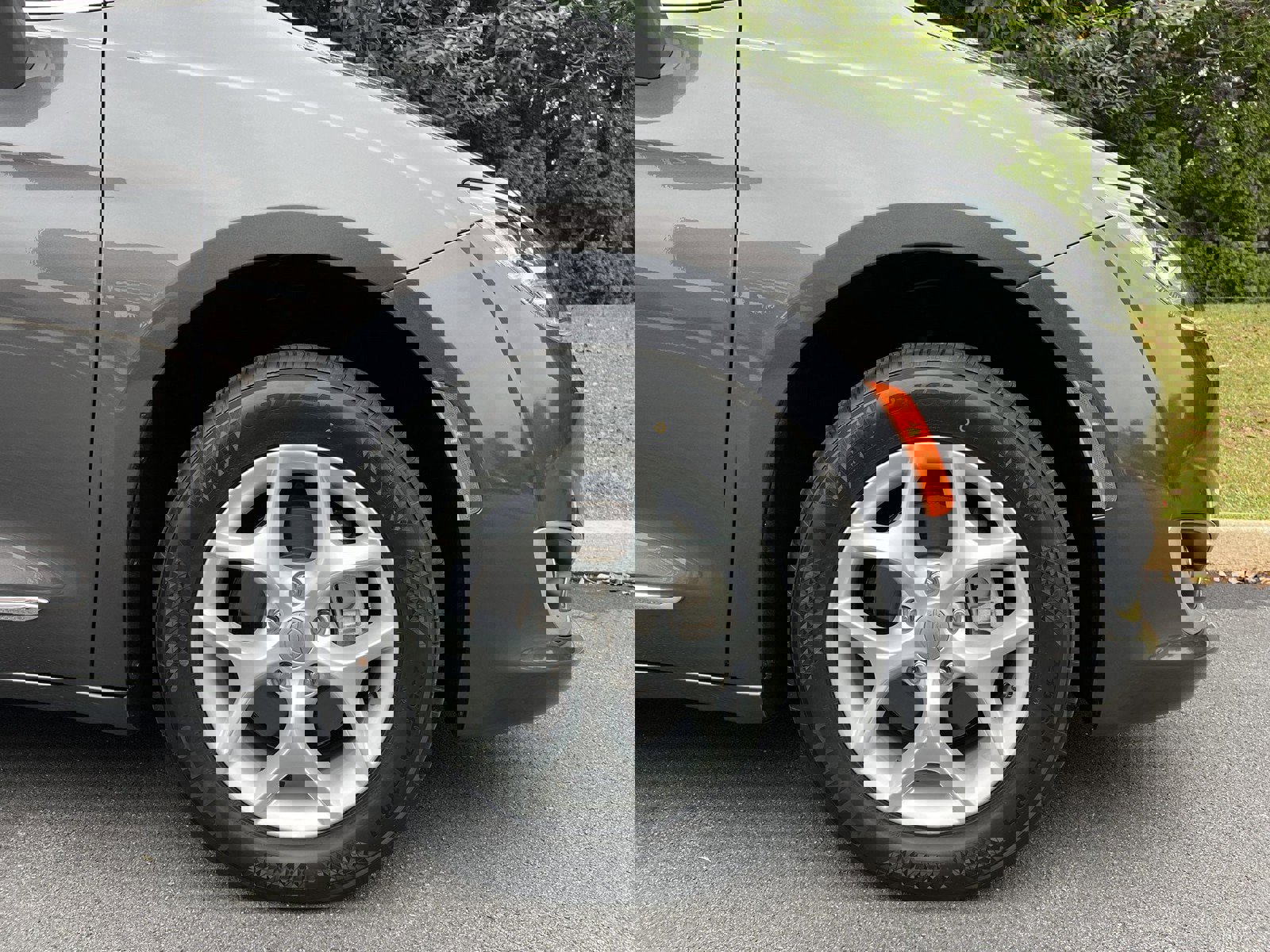 Used 2017 Chrysler Pacifica Touring-L w/ Tire & Wheel Group image 55