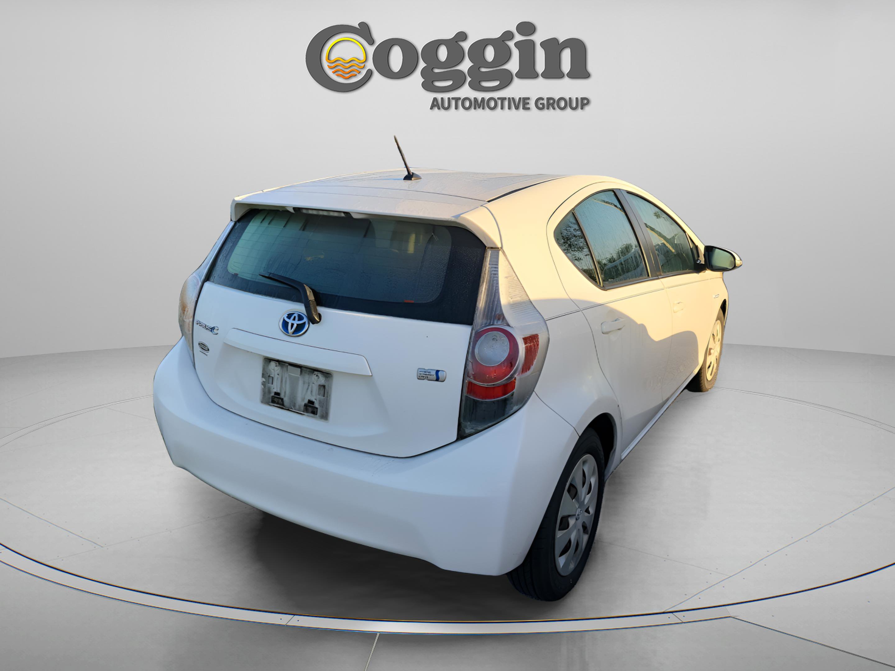 Used 2012 Toyota Prius C One image 4
