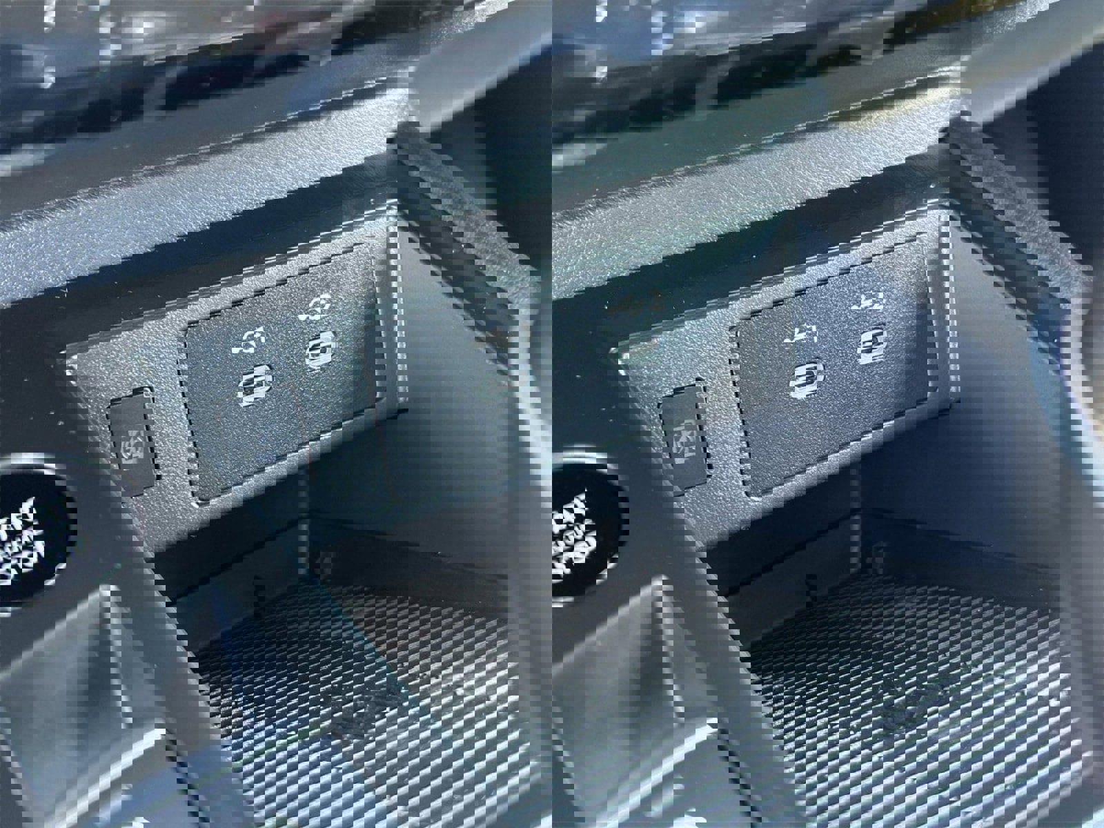 New 2025 Nissan Kicks SR image 34