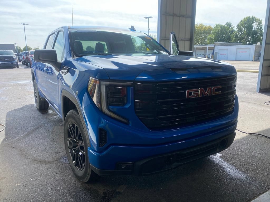 Used 2023 GMC Sierra 1500 Elevation AWD/4WD image 1