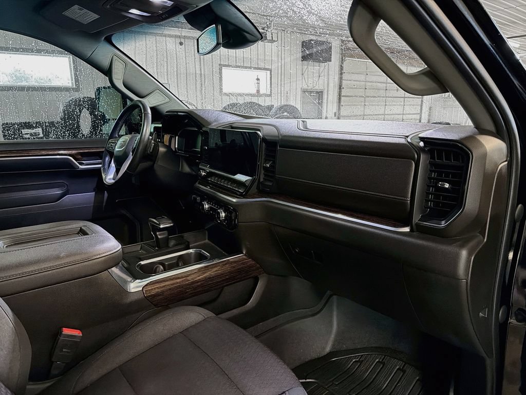 Used 2022 GMC Sierra 1500 Elevation AWD/4WD image 12