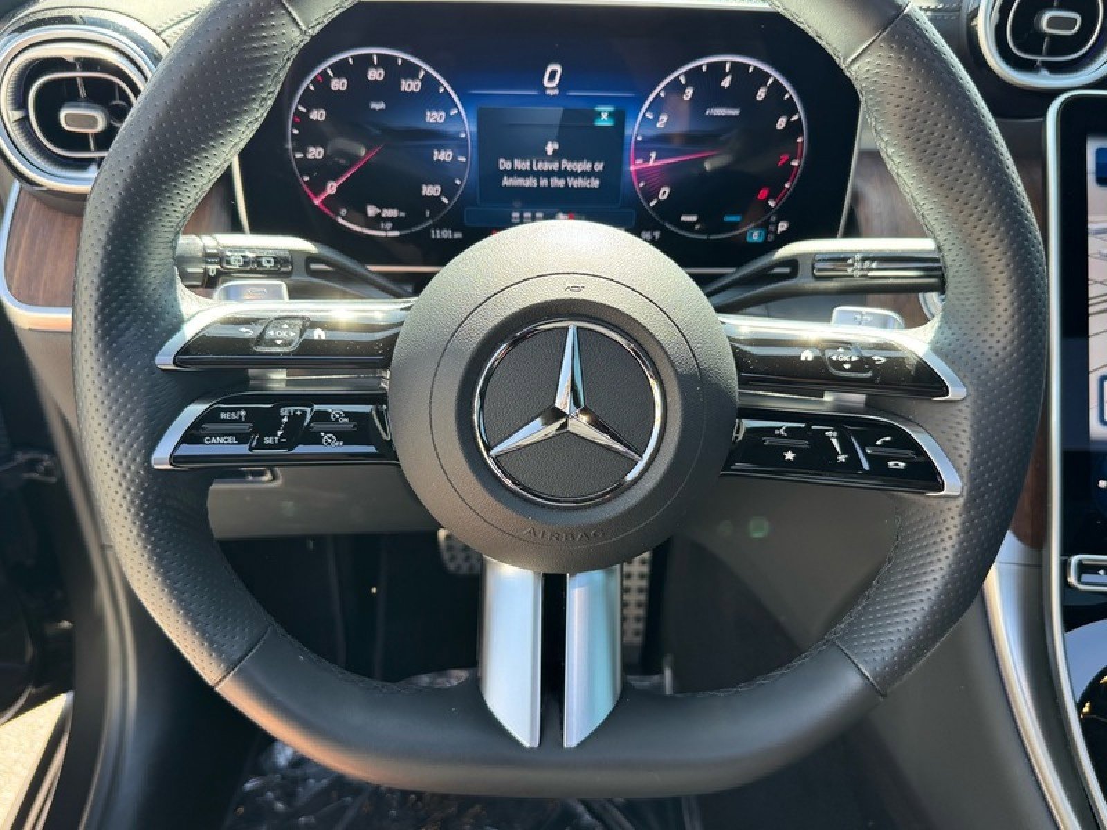 Certified 2025 Mercedes-Benz GLC 300 4MATIC image 27