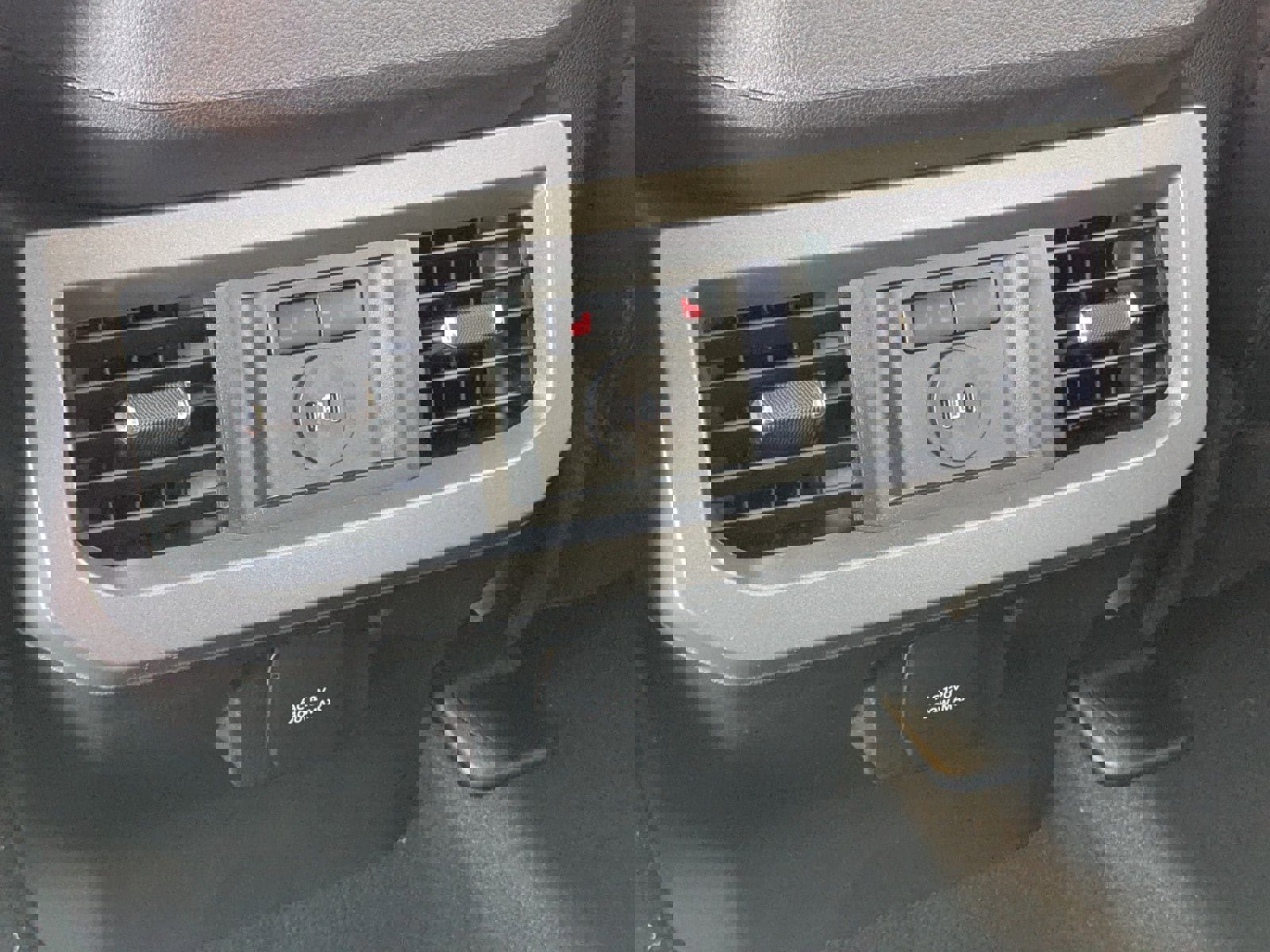 New 2025 Ford F350 Lariat w/ Lariat Ultimate Package image 44