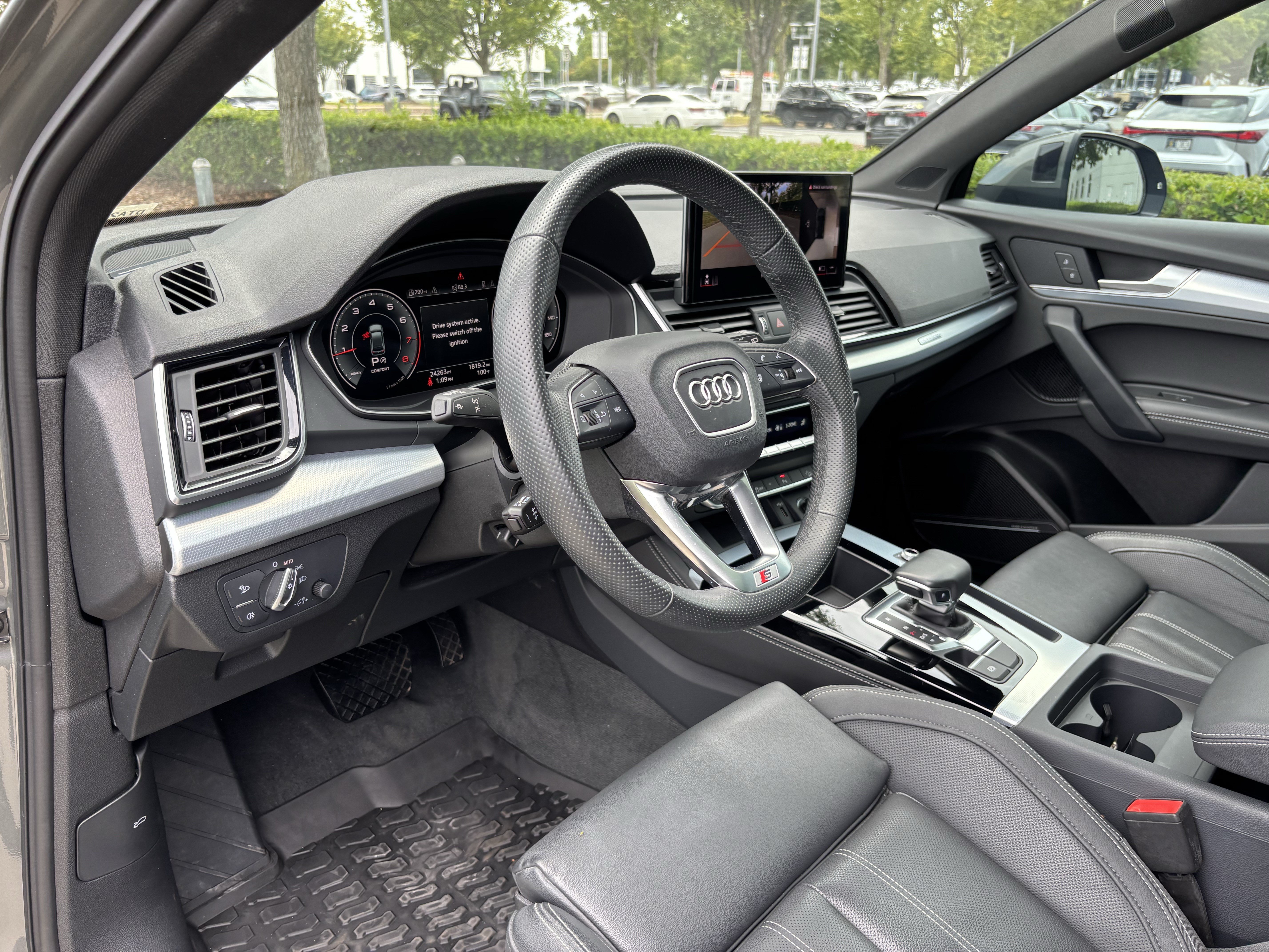 Certified 2025 Audi Q5 2.0T Premium Plus AWD/4WD image 17