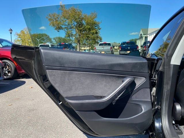 Used 2021 Tesla Model 3 Standard Range Plus image 21