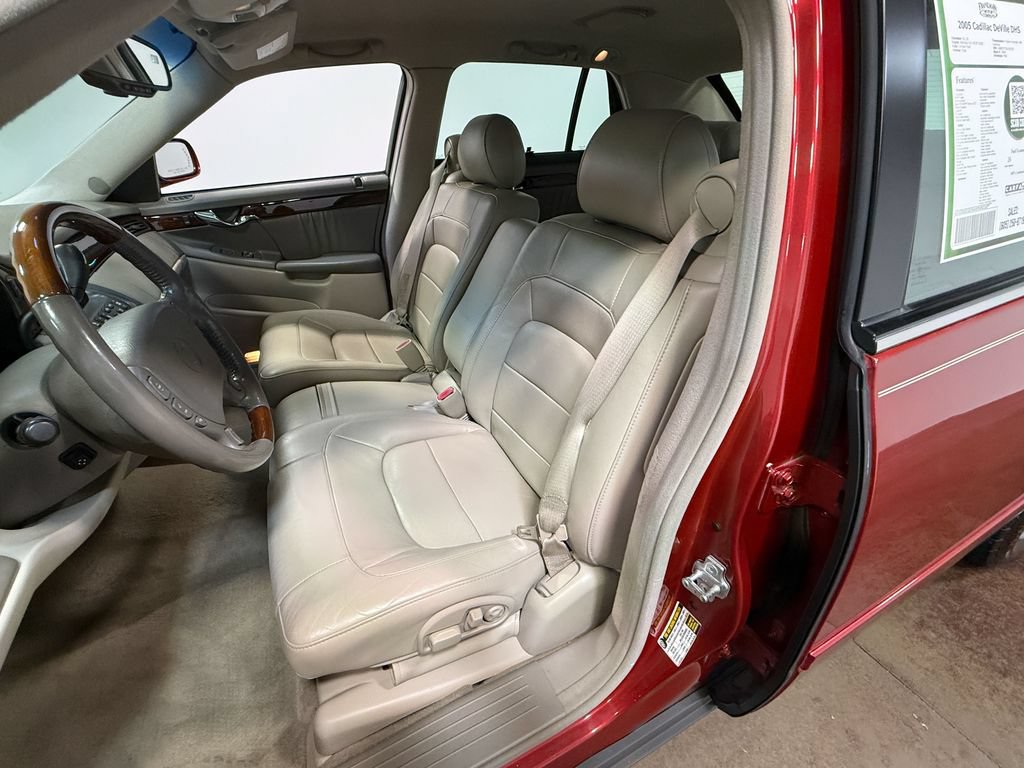 Used 2005 Cadillac De Ville DHS w/ Equipment Group FWD image 58