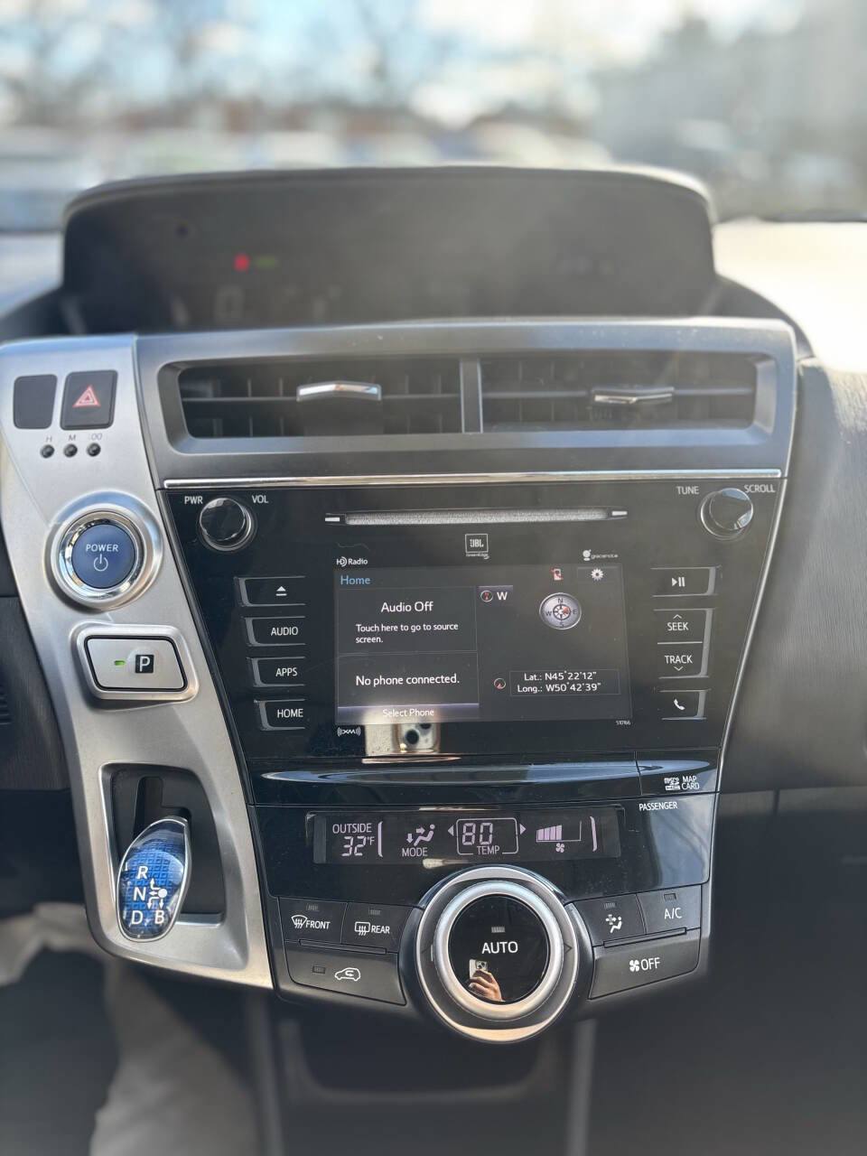 Used 2017 Toyota Prius V Five image 15