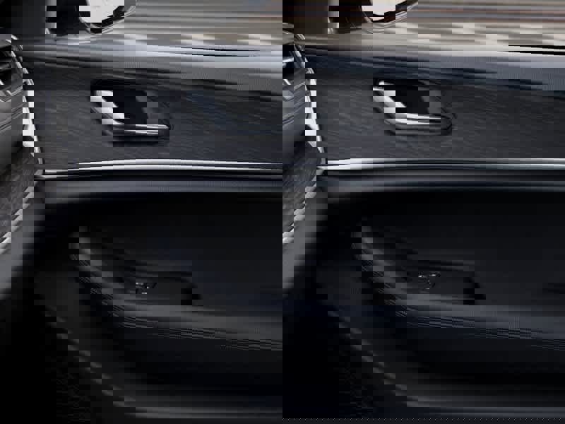 New 2025 Jeep Grand Cherokee Limited image 25