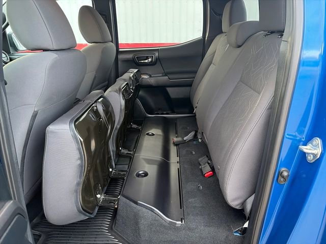 Used 2017 Toyota Tacoma TRD Off-Road w/ Tow Package (A/T) image 37