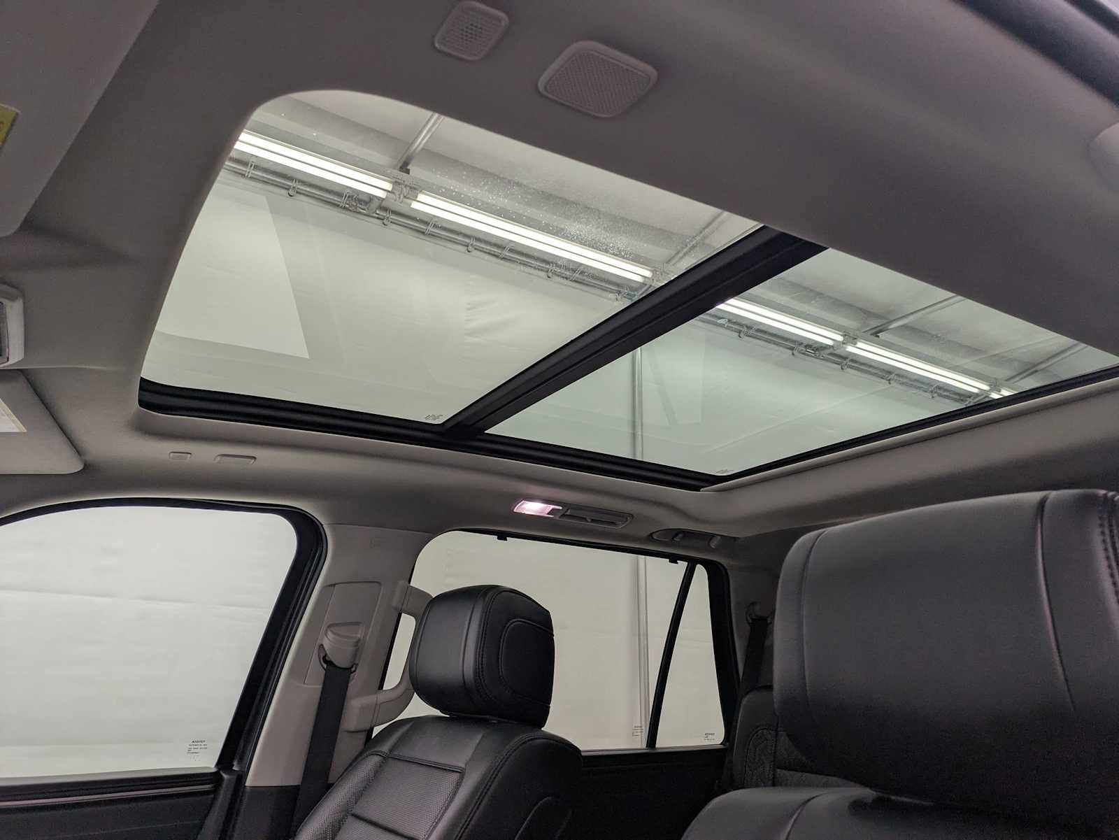 Used 2023 Toyota Sequoia Capstone AWD/4WD image 19