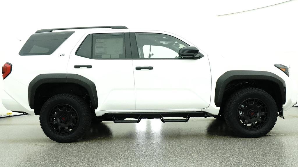 New 2026 Toyota 4Runner SR5 AWD/4WD image 30
