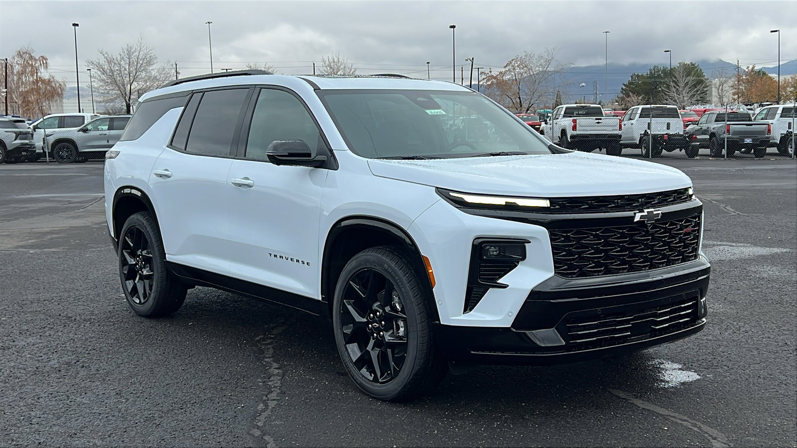 New 2026 Chevrolet Traverse RS w/ LPO, Floor Liner Package image 3