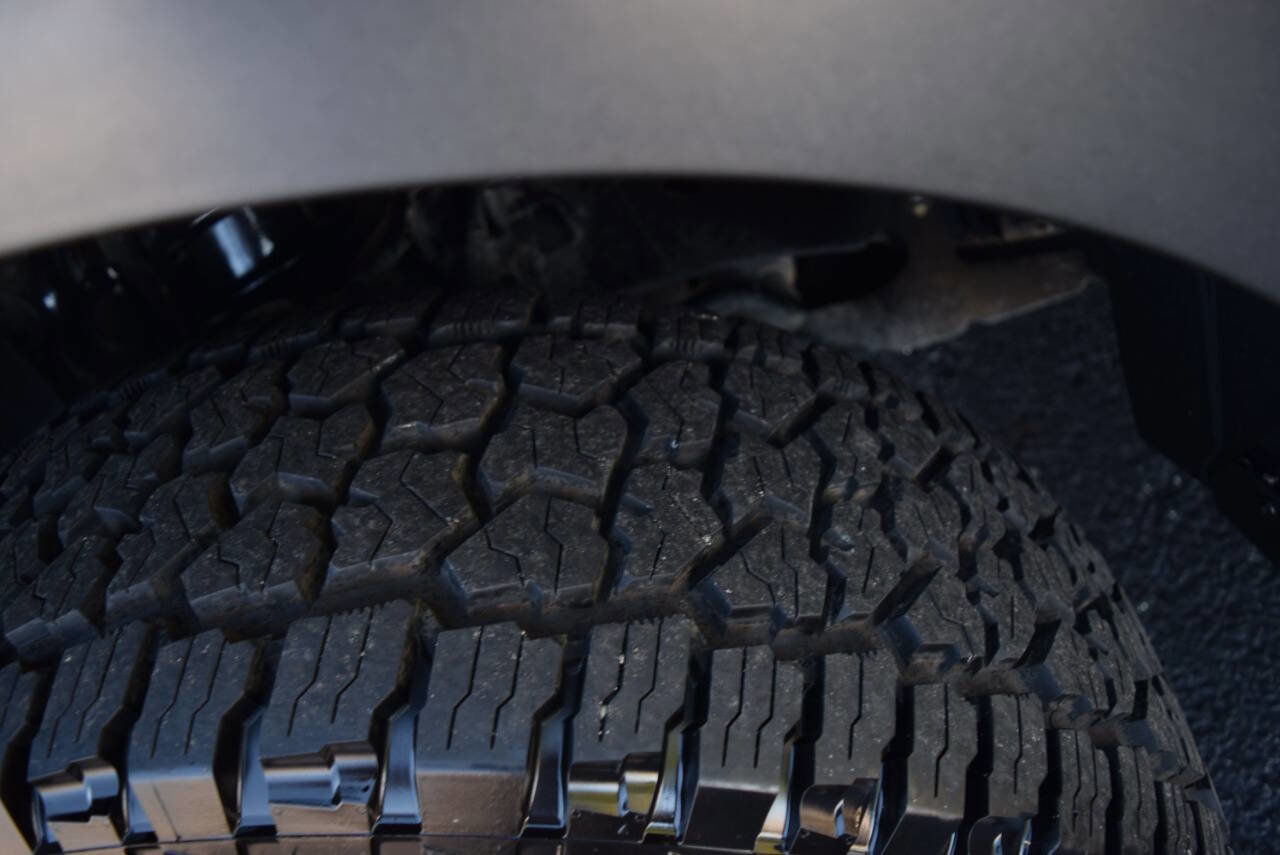 Used 2018 Ford F150 Raptor w/ Equipment Group 802A Luxury image 5