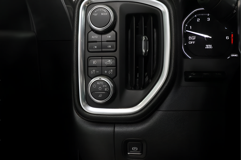 Used 2020 GMC Sierra 1500 AT4 w/ AT4 Premium Package AWD/4WD image 19