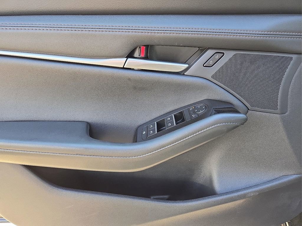 New 2025 MAZDA MAZDA3 s image 19