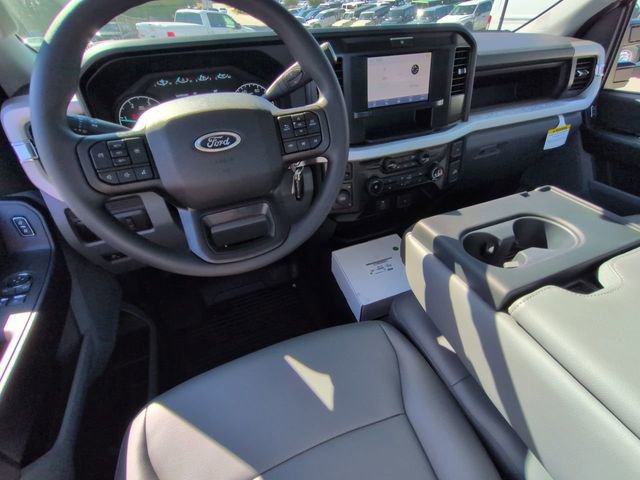 New 2026 Ford F550 4x4 Regular Cab Super Duty image 13