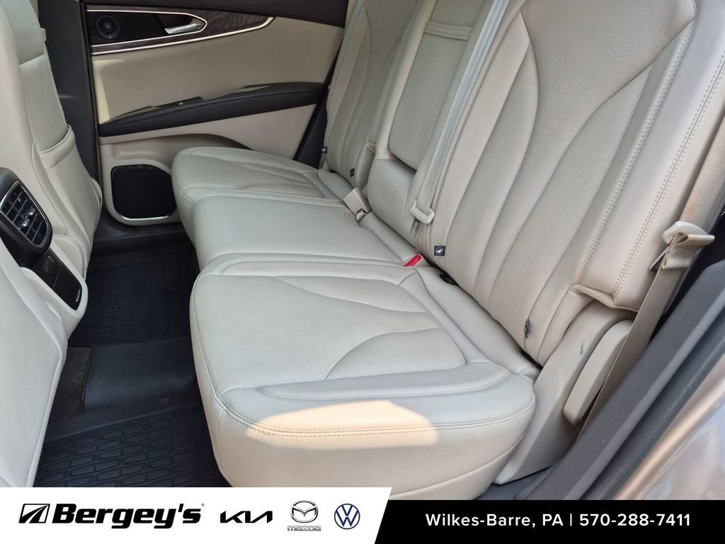 Used 2020 Lincoln Nautilus Reserve AWD/4WD image 24