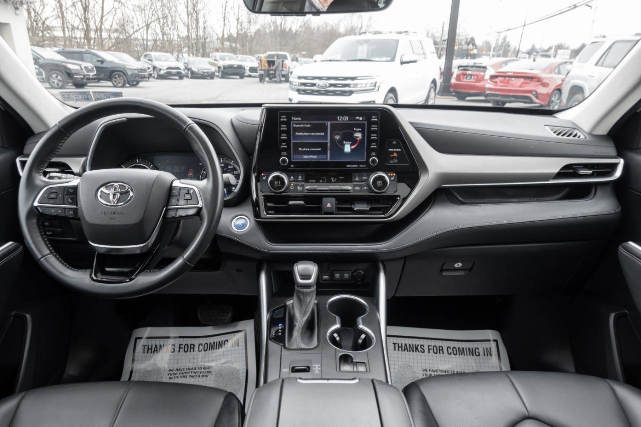 Used 2021 Toyota Highlander XLE image 22