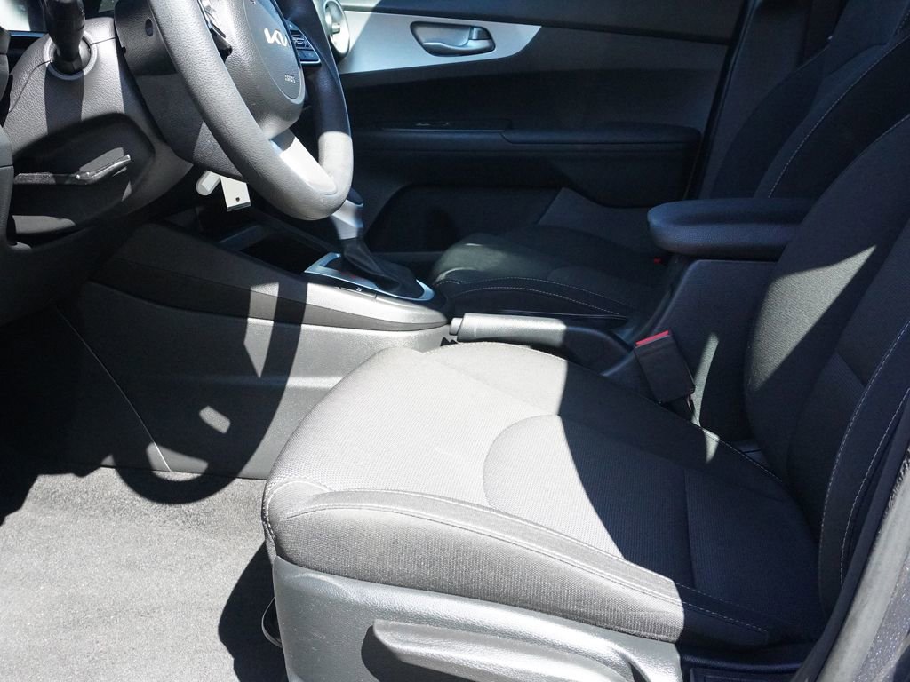Used 2023 Kia Forte LXS w/ LXS Technology Package image 22