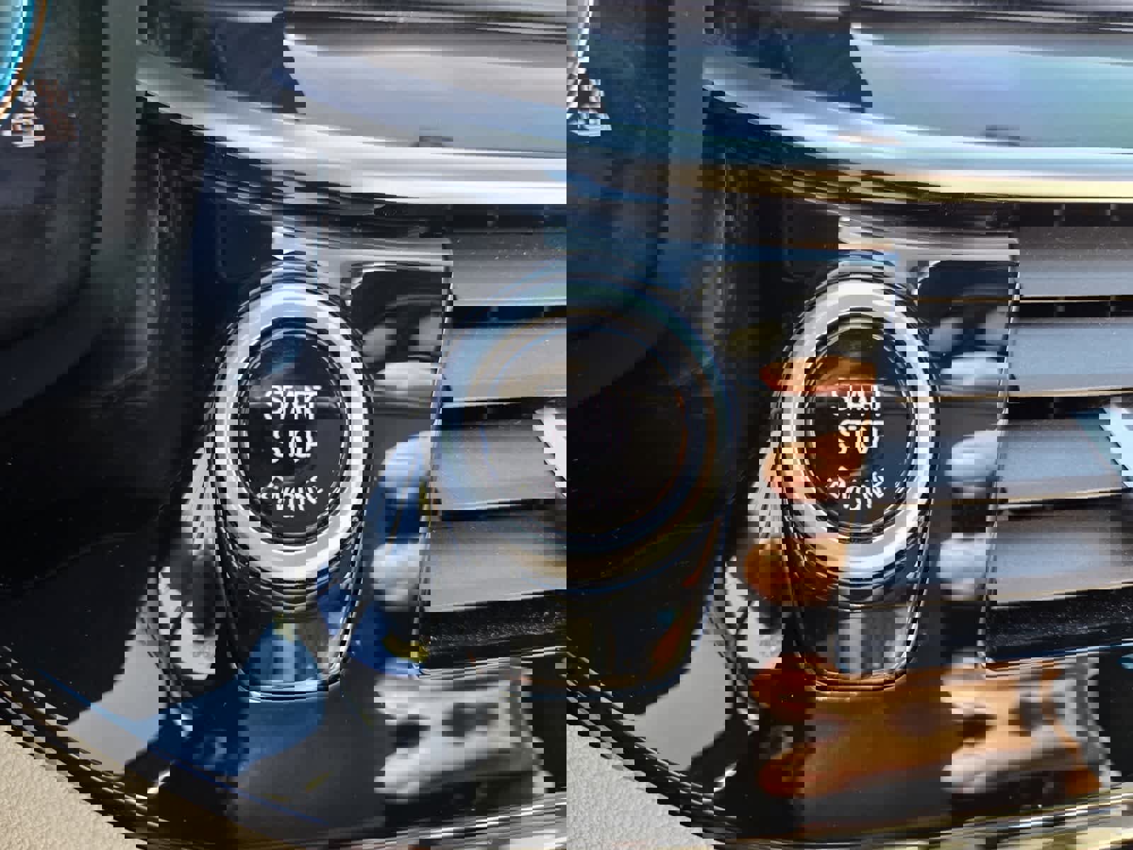 Certified 2023 BMW 530e w/ M Sport Package RWD image 30