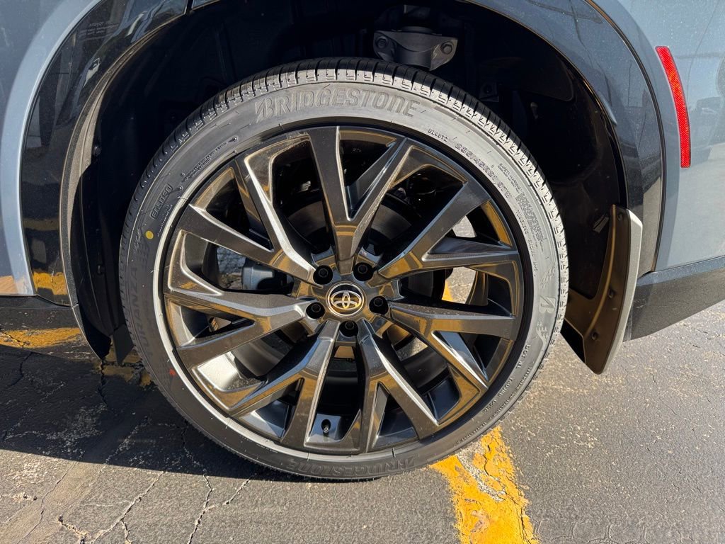 New 2026 Toyota Crown Signia image 8