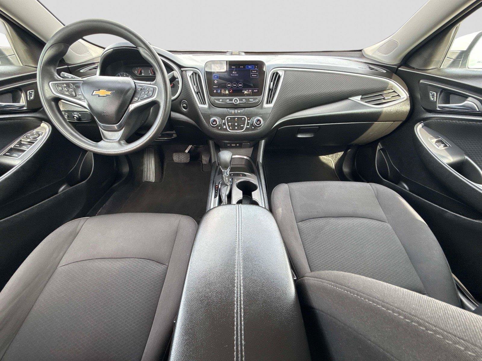 Used 2024 Chevrolet Malibu LT FWD image 15