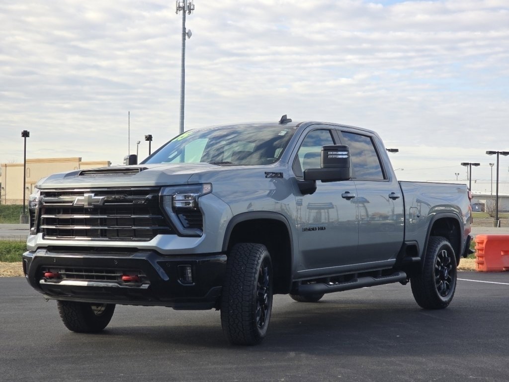 Used 2025 Chevrolet Silverado 3500 LT w/ Trail Boss Package image 11