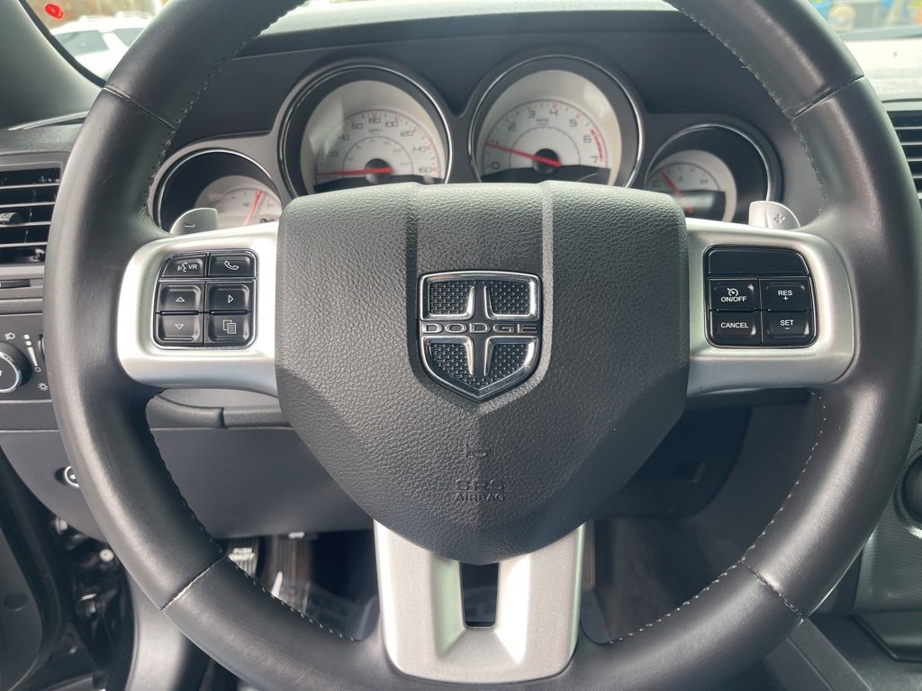 Used 2014 Dodge Challenger R/T image 19