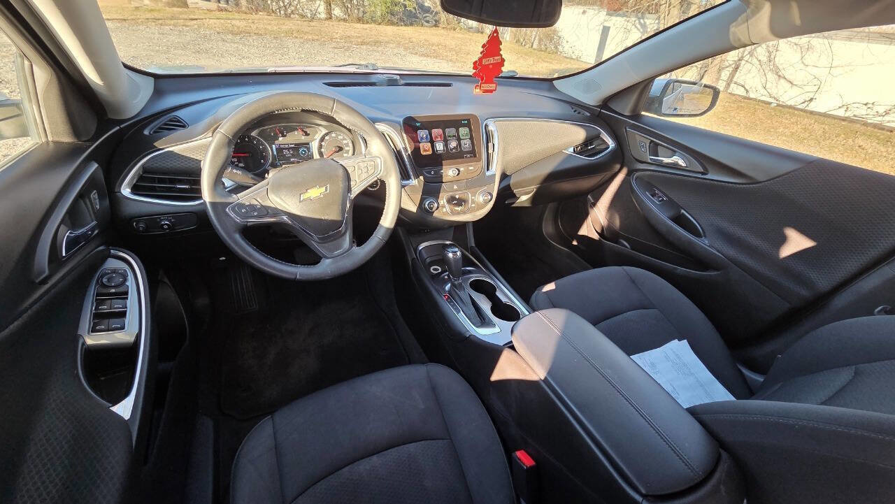 Used 2016 Chevrolet Malibu LT image 11