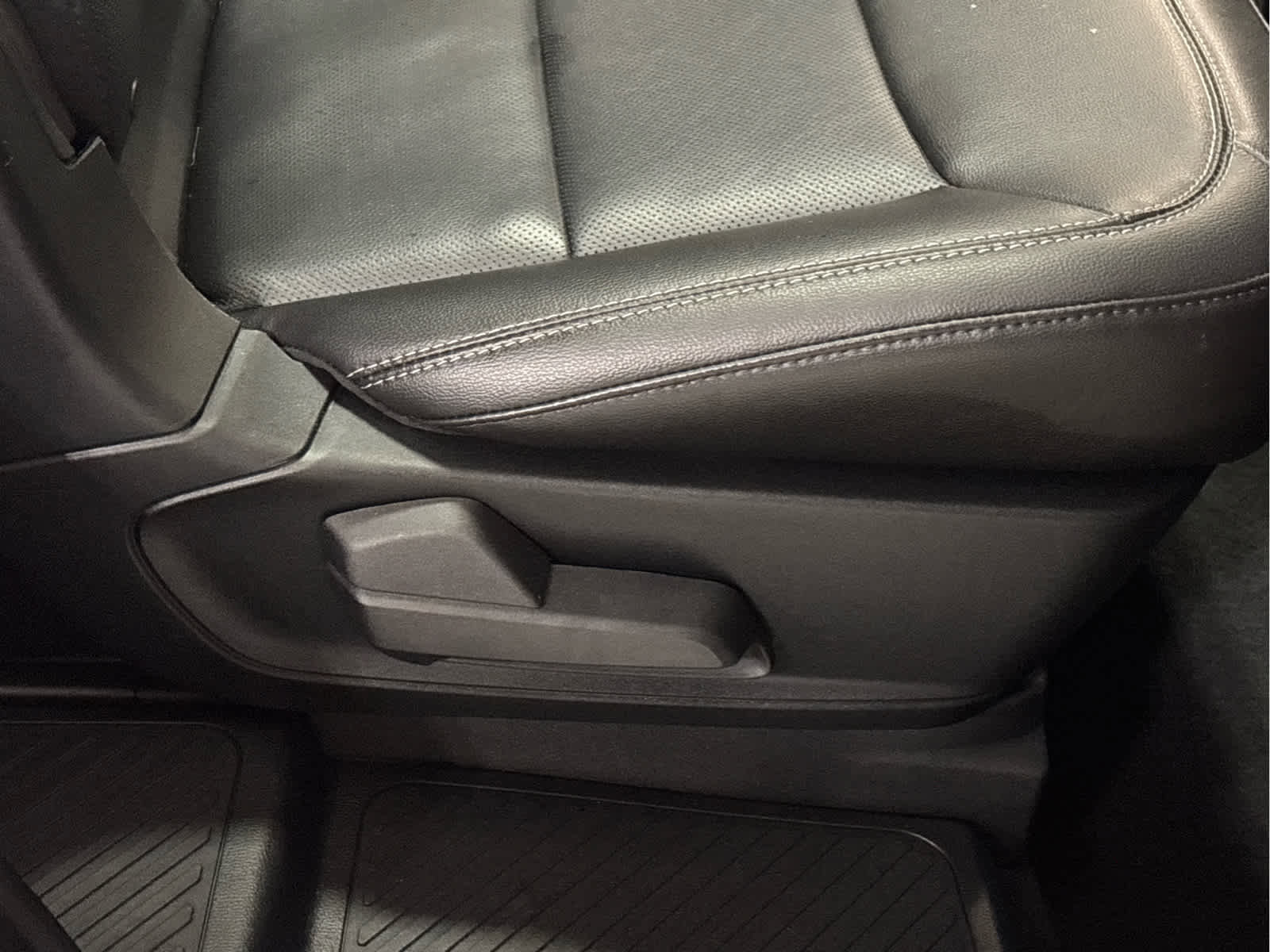 Used 2022 Ford Explorer Limited w/ Limited Technology Package image 30