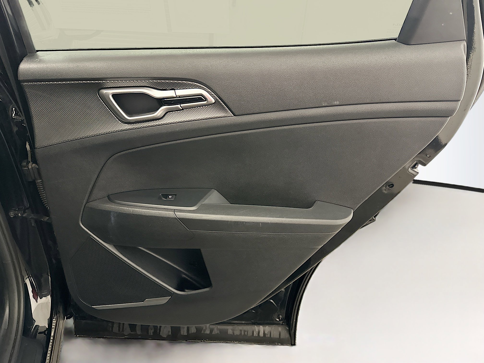 Used 2025 Kia Sportage LX image 30