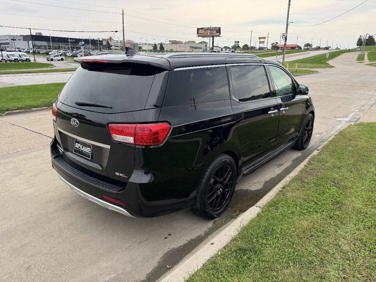 Used 2016 Kia Sedona SX Limited FWD image 5