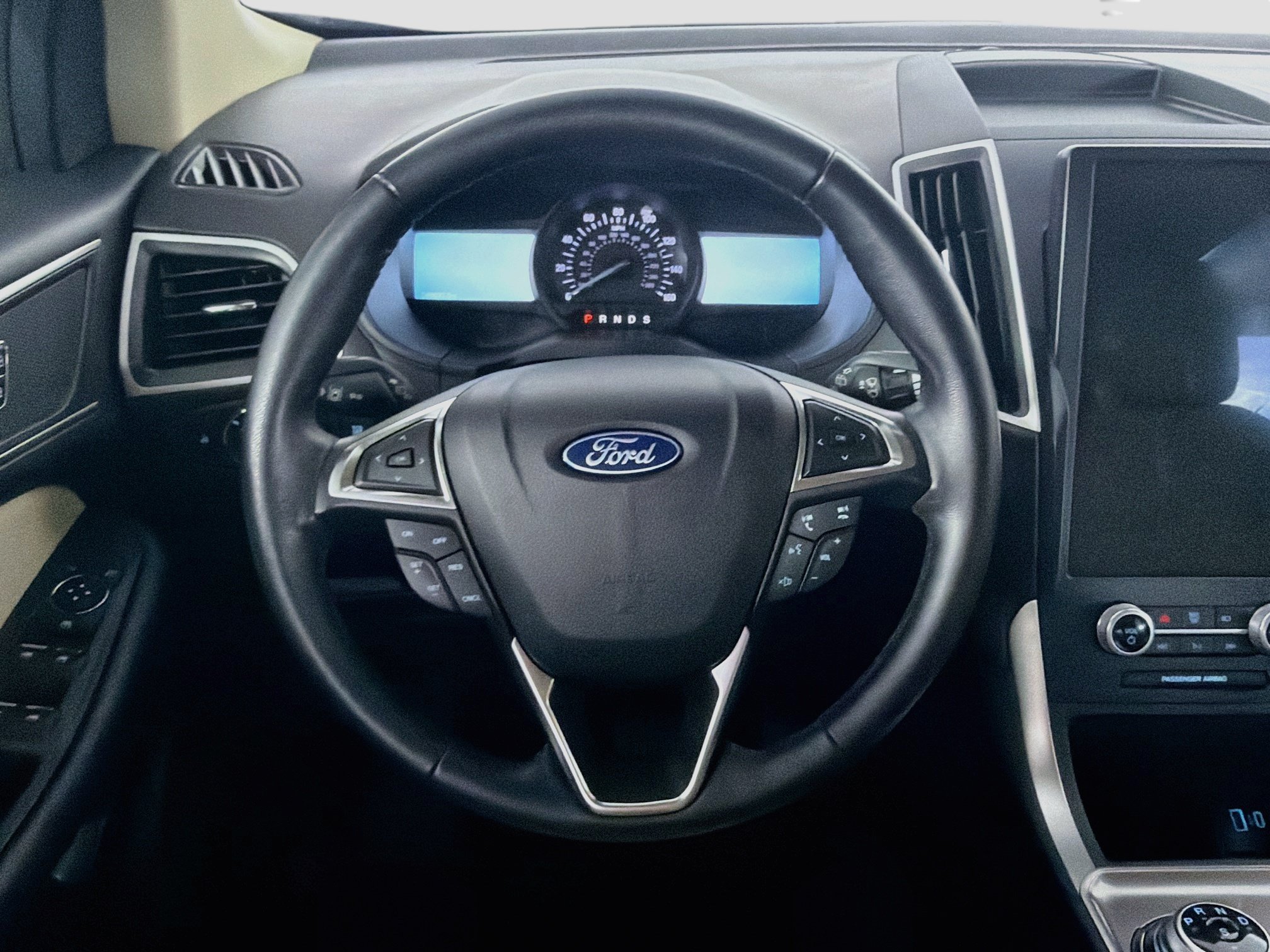 Used 2023 Ford Edge SEL w/ Cargo Accessory Package AWD/4WD image 18
