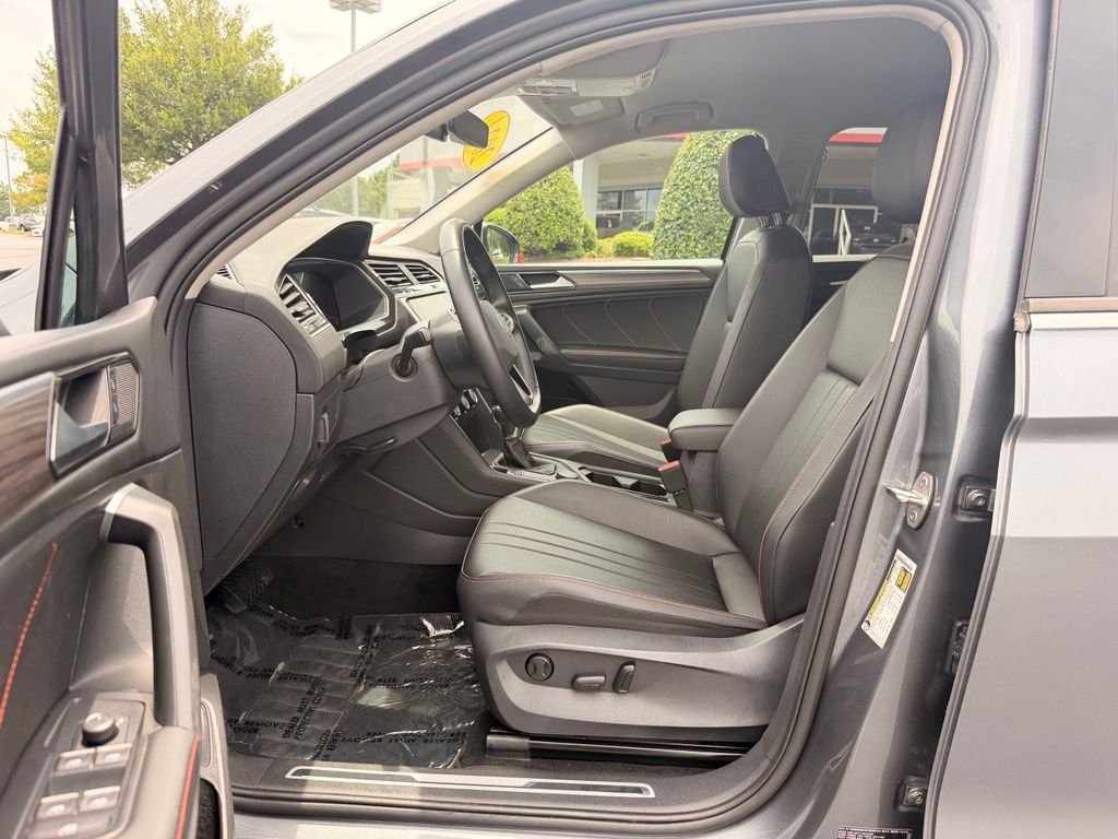 Used 2024 Volkswagen Tiguan Wolfsburg Edition AWD/4WD image 25