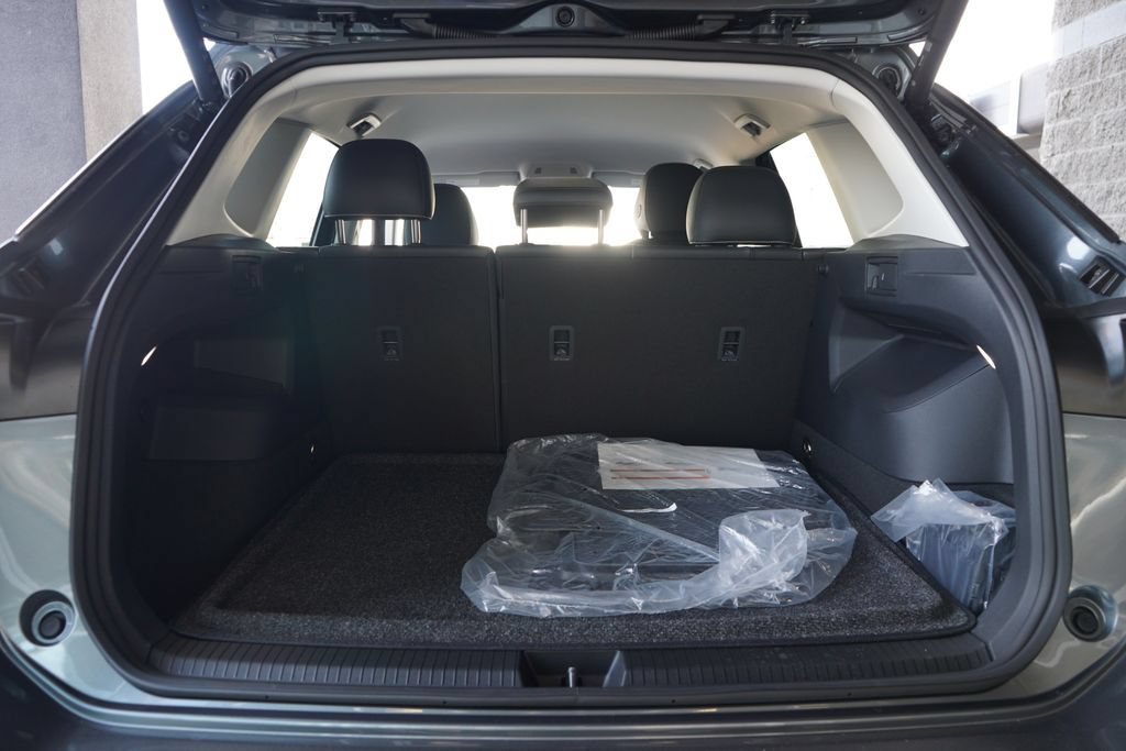 New 2026 Volkswagen Tiguan SE FWD image 13