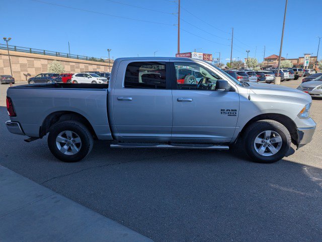 Used 2019 RAM 1500 Classic SLT w/ Luxury Group AWD/4WD image 6