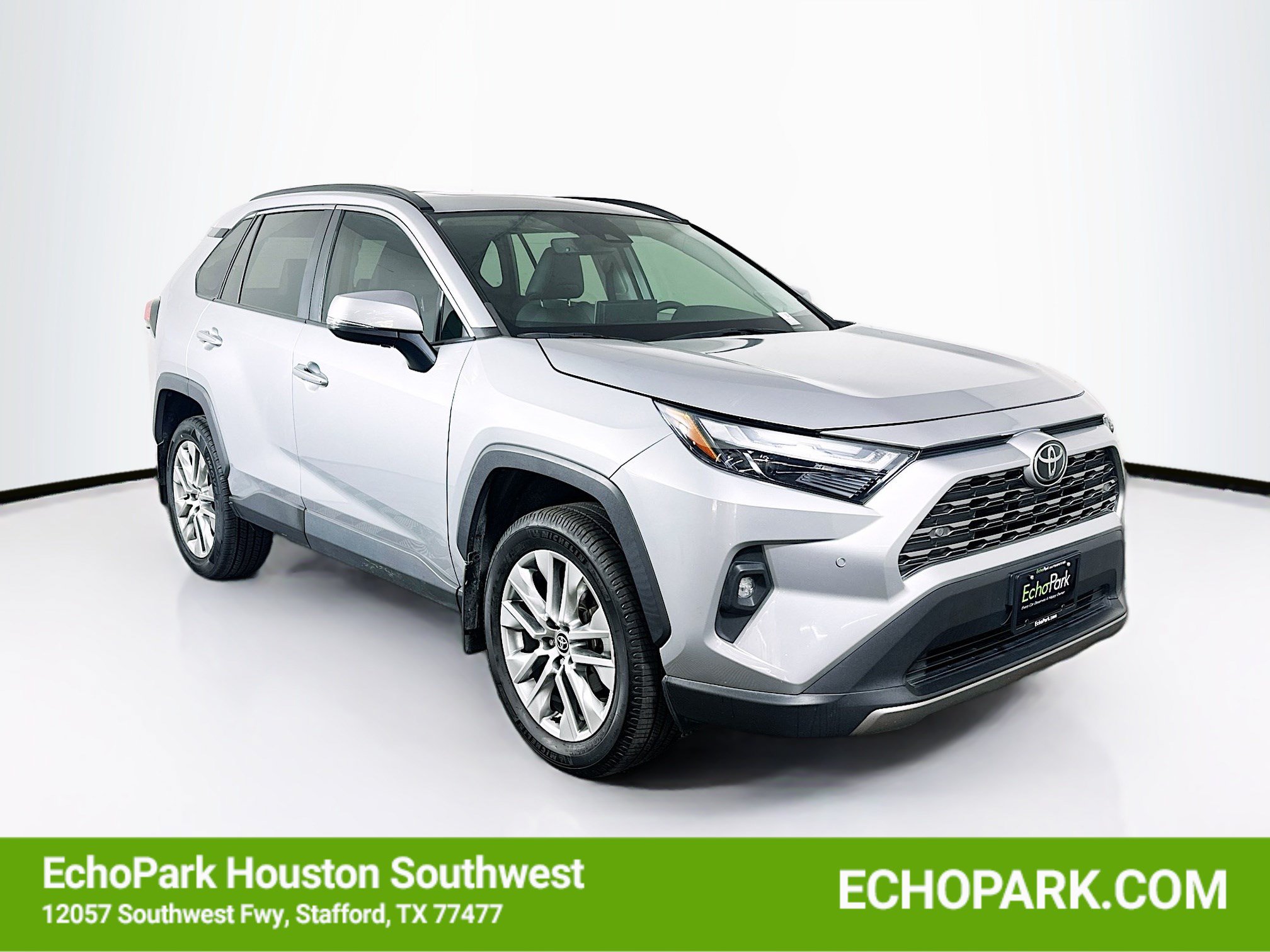 Used 2022 Toyota RAV4 Limited FWD video 1