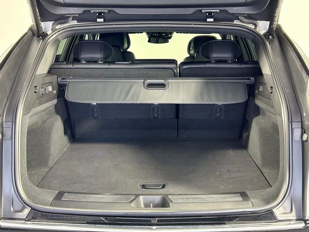 Used 2023 Cadillac Lyriq AWD image 14